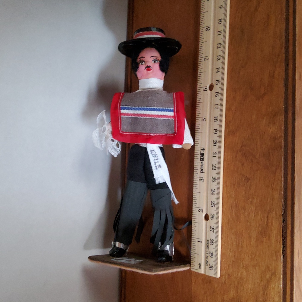 Souvenir Doll from Chile - Picture 5 of 5